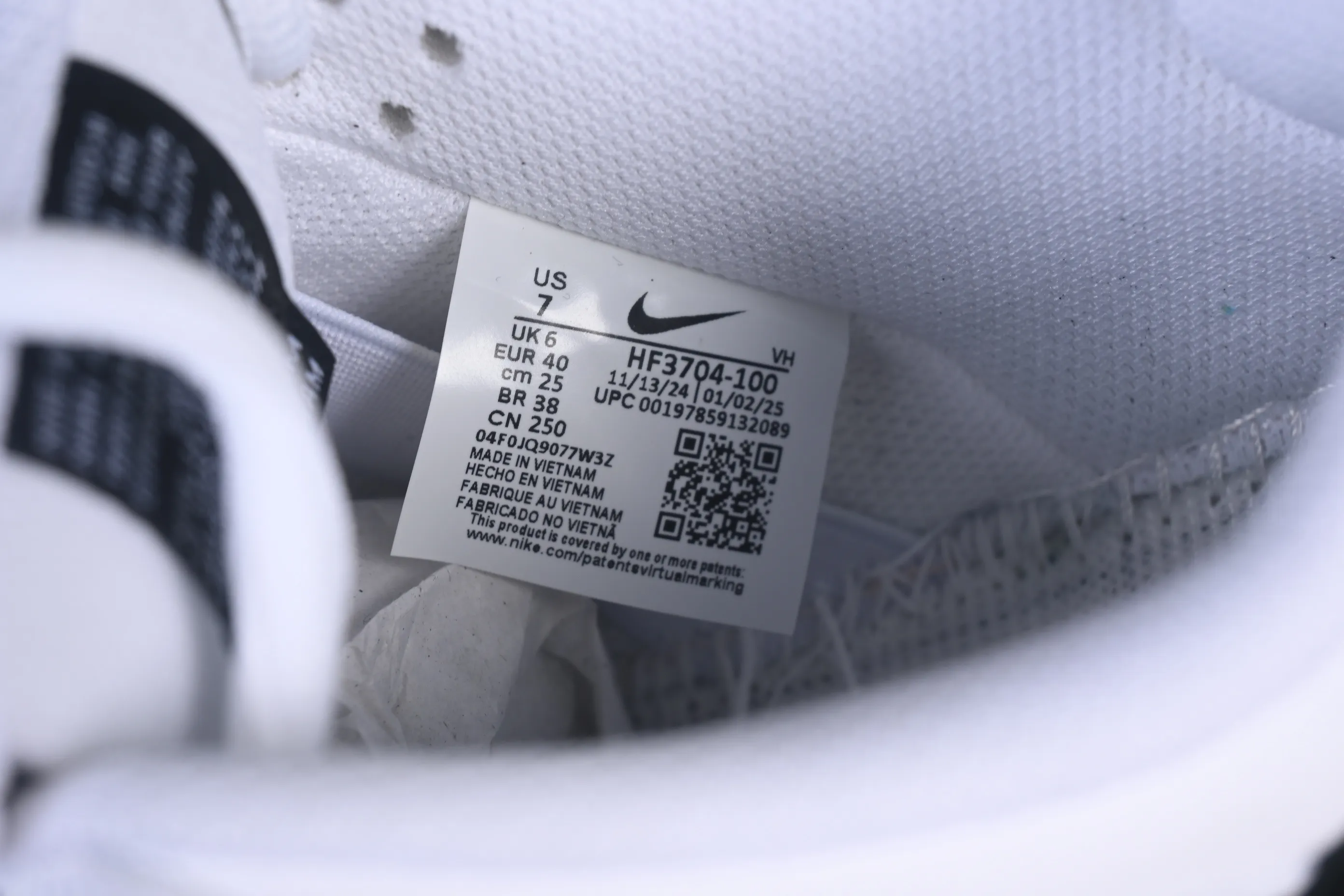 All Categories Nk SB Dunk Series Nk SB Dunk Low Low-top sneakers Nike SB Dunk Low Classic white and black Low-top casual sneakers HF3704-100
